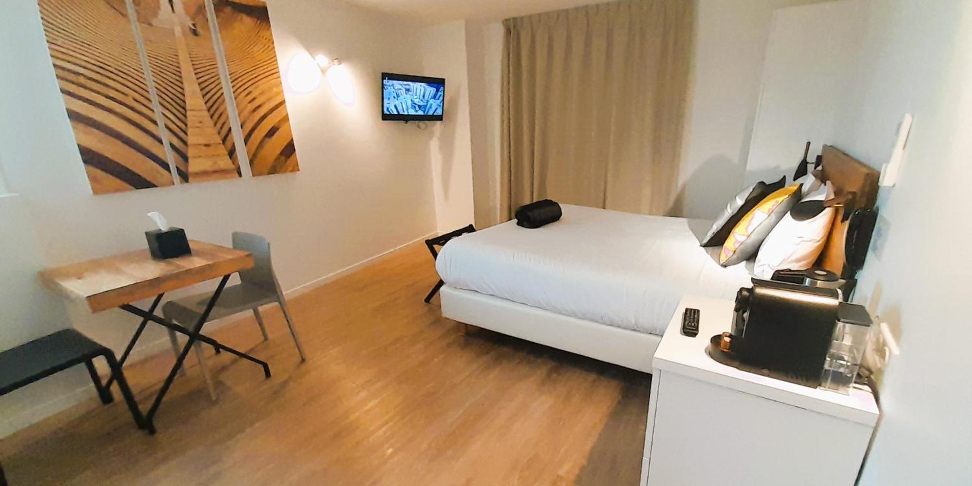 Hotel La Marine, Vieux Port Ла-Рошель Екстер'єр фото
